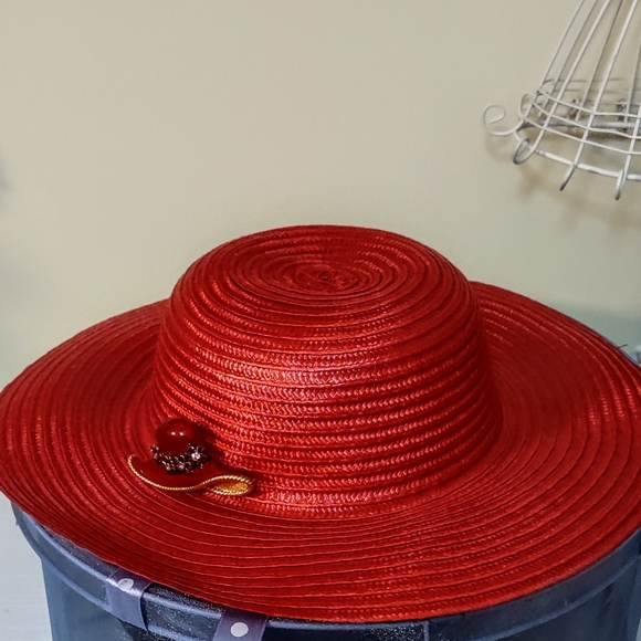 Red Hat with Purple Hat Brooch - Picture 12 of 12